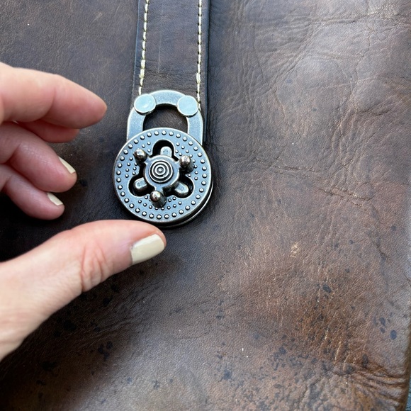 Bespoke handmade crossbody purse with artisan clasp - Picture 6 of 7